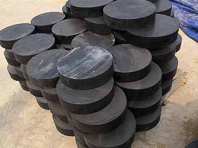 锦州板式橡胶支座由若干层橡胶片与薄钢板经加压硫化